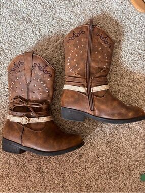 Girls Brown Western Pull-On Boots with Decorative Studs and Straps